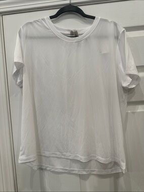 Women's White Short Sleeve Crewneck Tee (21)